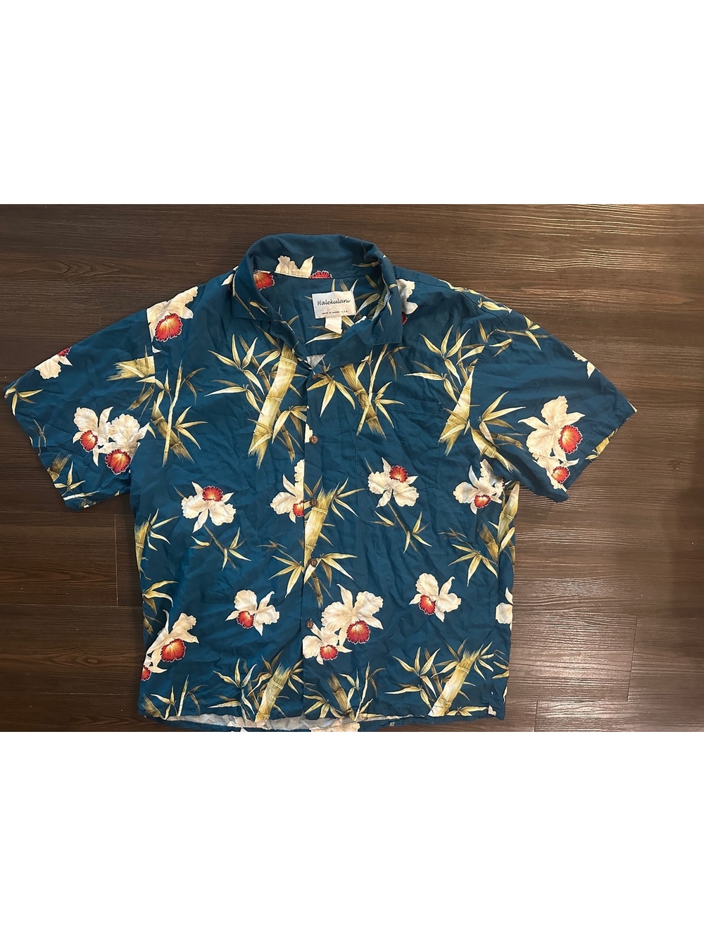 Vintage Halekulani Hawaiian shirt XL made in USA